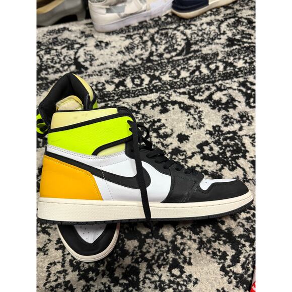 Jordan 1 Retro High White Black Volt University Gold Sneakers Men\'s Size 12 main image 4
